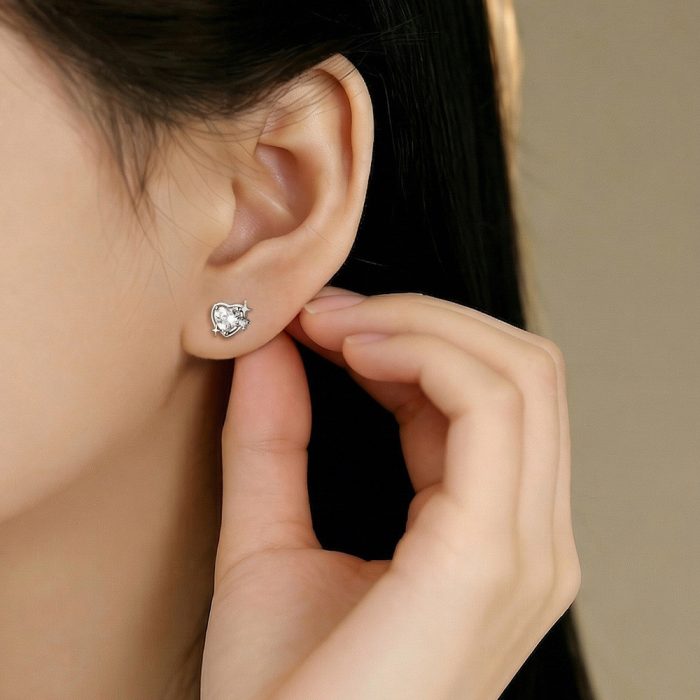 999 Fine Silver Needle Minimalist Gentle Heart CZ Stud Earrings - Image 3