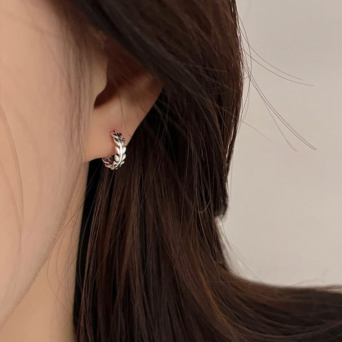 925 Sterling Silver Leaf Hoop Earrings - Image 2