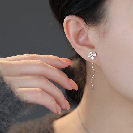 999 Fine Silver Light Luxury Gardenia Threader Earrings - Image 5