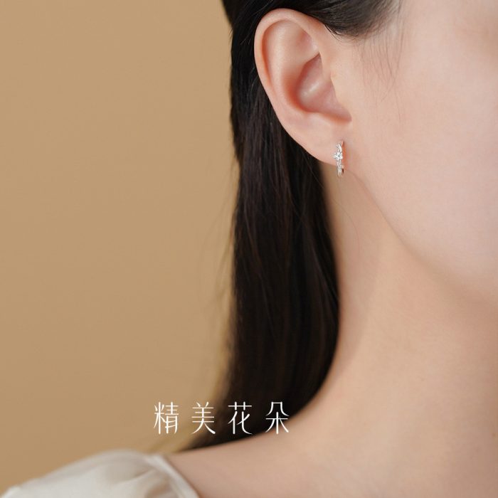 999 Fine Silver Classic Forest Wrapped Flower Hoop Earrings - Image 2