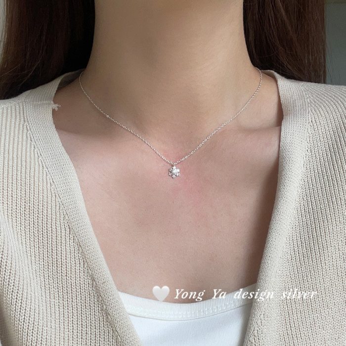 Winter Bestseller 999 Fine Silver Snowflake Necklace - Image 2