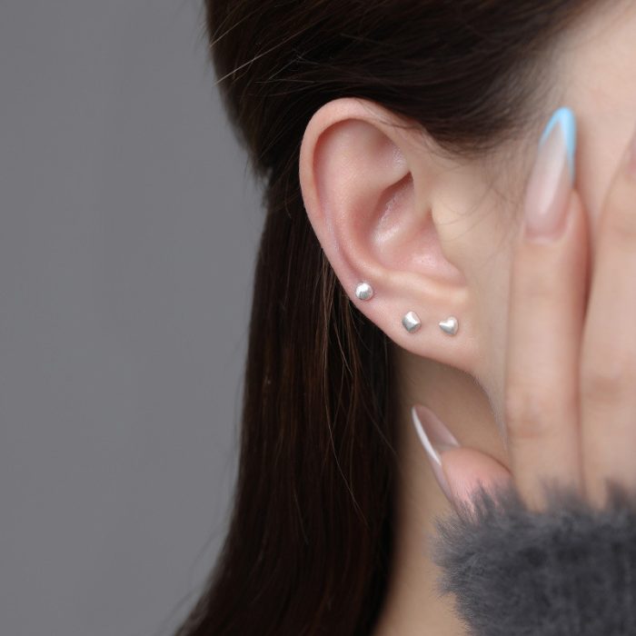 999 Fine Silver Heart Daily Geometric Stud Earrings - Image 4