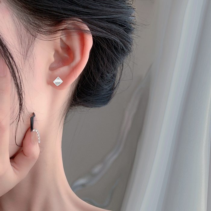 999 Fine Silver Brushed Rhombus Stud Earrings - Image 5