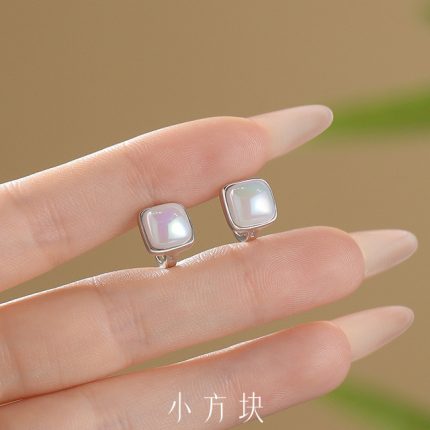 999 Fine Silver Square Pearl Hoop Earrings - Image 5