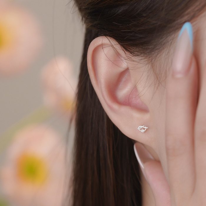 925 Sterling Silver Cute Cookie Heart Stud Earrings - Image 2