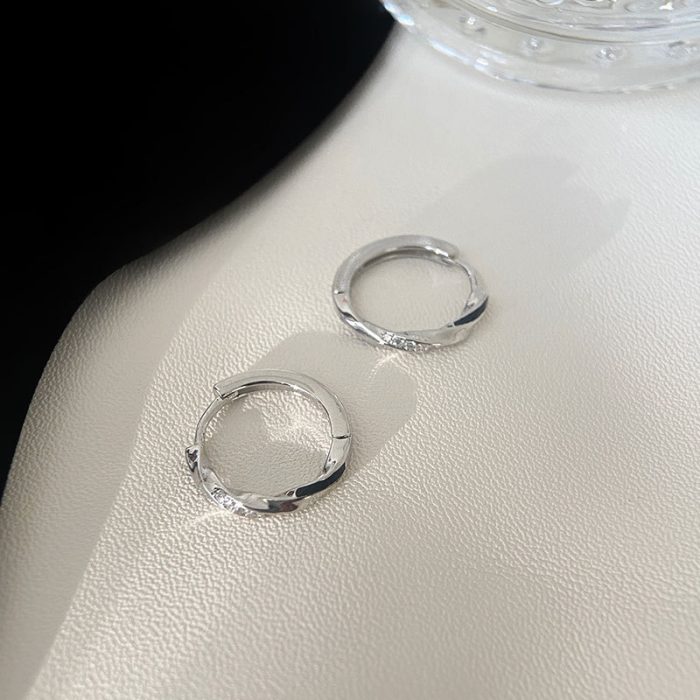 925 Sterling Silver Möbius Hoop Earrings - Image 3