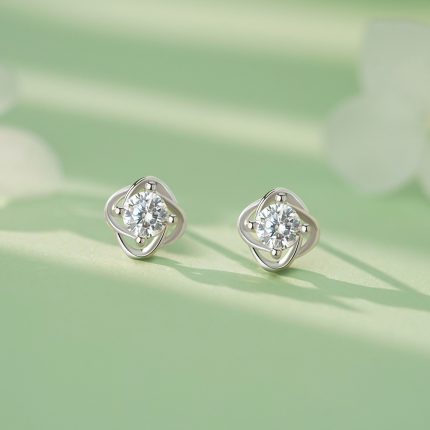 999 Fine Silver Needle New Light Luxury Four Leaf Clover Stud Earrings - Image 4
