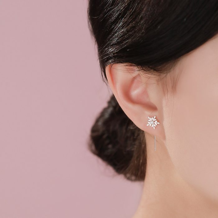 999 Fine Silver Snowflake Threader Earrings - Image 2