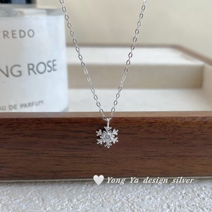 Winter Bestseller 999 Fine Silver Snowflake Necklace - Image 6