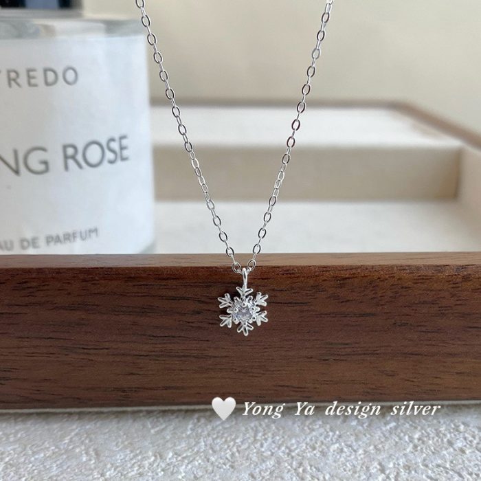Winter Bestseller 999 Fine Silver Snowflake Necklace - Image 6