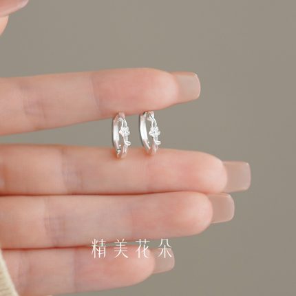 999 Fine Silver Classic Forest Wrapped Flower Hoop Earrings - Image 3