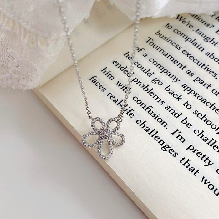 999 Fine Silver Floral Necklace - Image 3