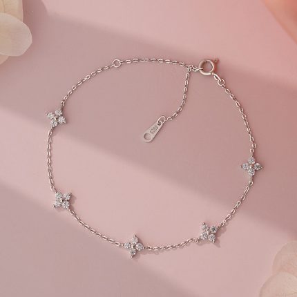 925 Sterling Silver Light Luxury Fresh Zircon Four Leaf Flower Bracelet - Image 3