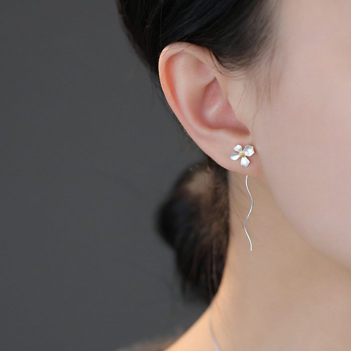 999 Fine Silver Light Luxury Gardenia Threader Earrings - Image 2