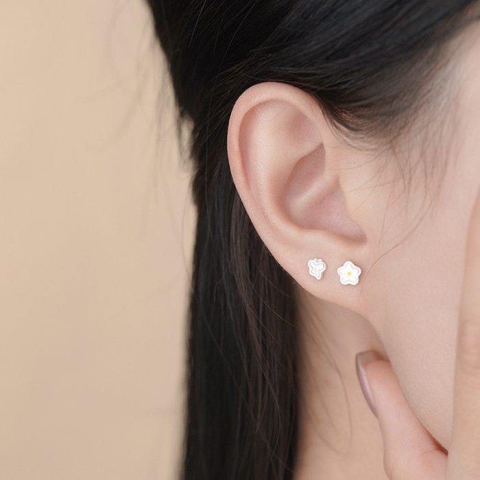 999 Fine Silver Floral Butterfly Stud Earrings - Image 5