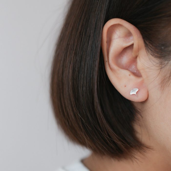 925 Sterling Silver Fresh Ginkgo Leaf Stud Earrings - Image 2