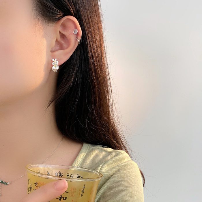 999 Fine Silver New Chinese Style Gardenia Stud Earrings - Image 2