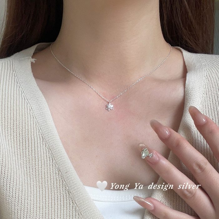 Winter Bestseller 999 Fine Silver Snowflake Necklace - Image 4