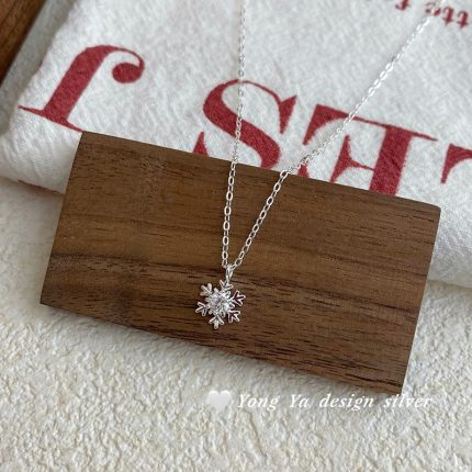 Winter Bestseller 999 Fine Silver Snowflake Necklace - Image 3