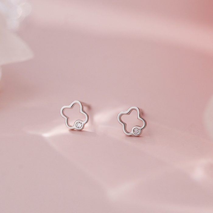 999 Fine Silver Lucky Four Leaf Clover Stud Earrings - Image 3