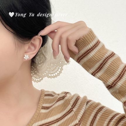 925 Sterling Silver White Shell Floral Stud Earrings - Image 5