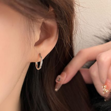 925 Sterling Silver Möbius Hoop Earrings - Image 5