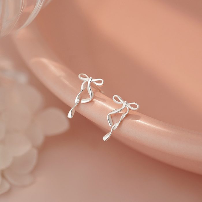 999 Fine Silver Ribbon Bow Stud Earrings - Image 6