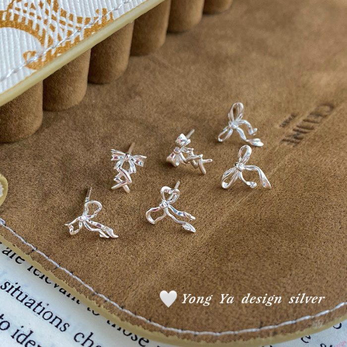 999 Fine Silver Minimalist Bow Stud Earrings - Image 3