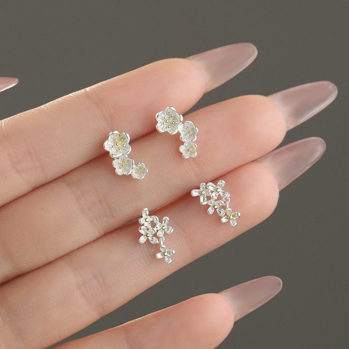 999 Fine Silver Elegant Vintage Bloom Stud Earrings - Image 3