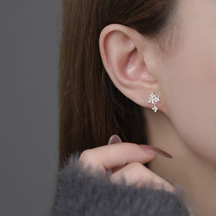 999 Fine Silver Elegant Vintage Bloom Stud Earrings - Image 2