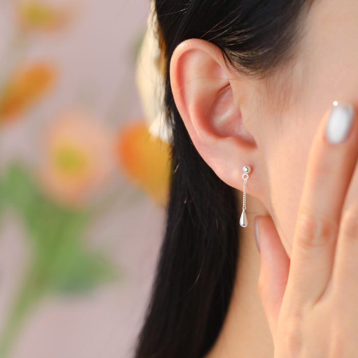 999 Fine Silver Teardrop Tassel Stud Earrings - Image 3