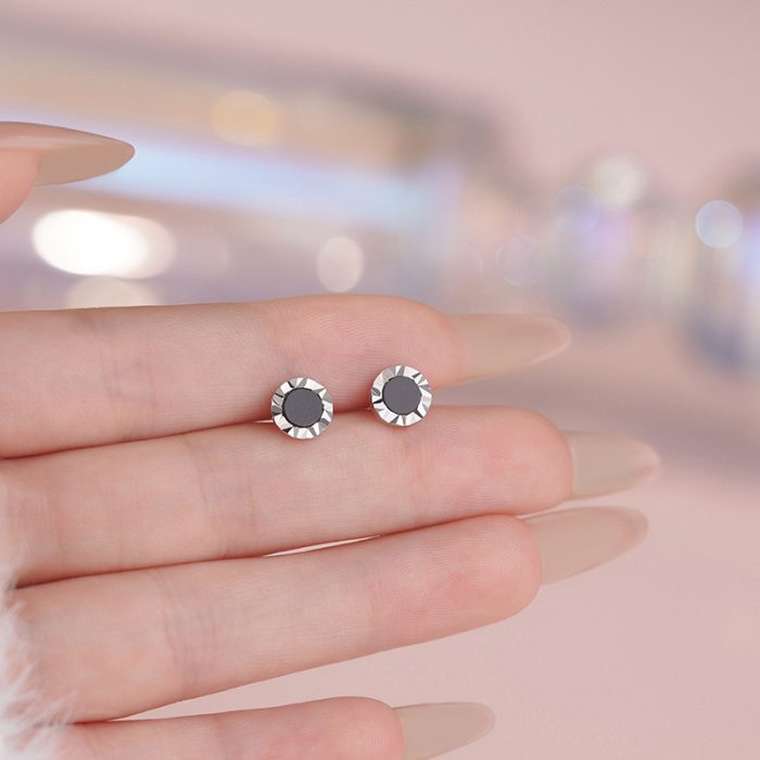 999 Fine Silver Black Onyx Stud Earrings - Image 4