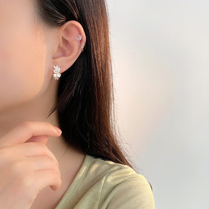 999 Fine Silver New Chinese Style Gardenia Stud Earrings - Image 4