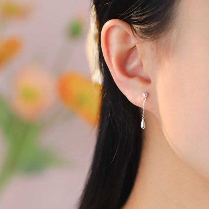 999 Fine Silver Teardrop Tassel Stud Earrings - Image 2