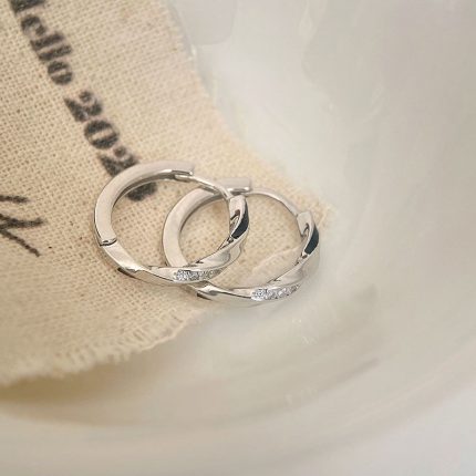925 Sterling Silver Möbius Hoop Earrings - Image 4