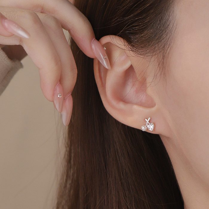 999 Fine Silver Pearl Cross Stud Earrings - Image 4
