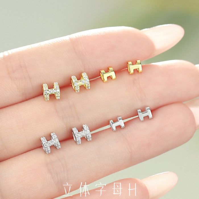 925 Sterling Silver Personalized Small Polished Letter H 3D Pave CZ Stud Earrings - Image 6