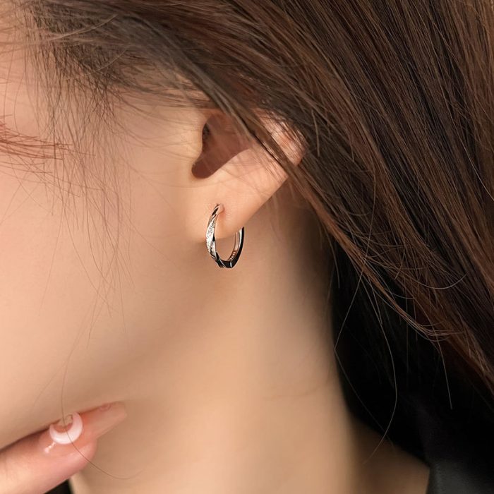 925 Sterling Silver Möbius Hoop Earrings - Image 2