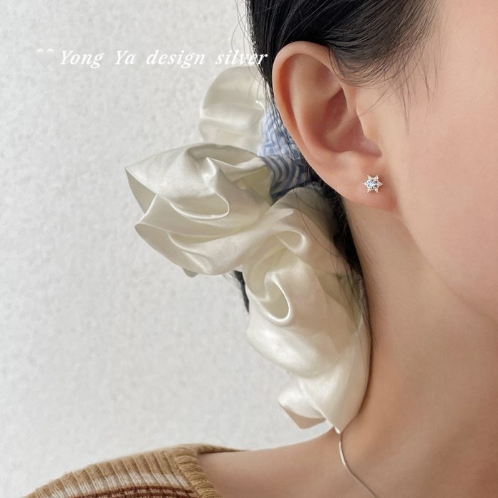 999 Fine Silver Snowflake Stud Earrings - Image 2