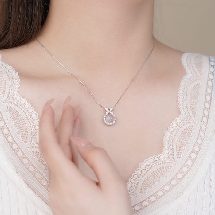 925 Sterling Silver Sweet Butterfly Circle White Agate Necklace - Image 2