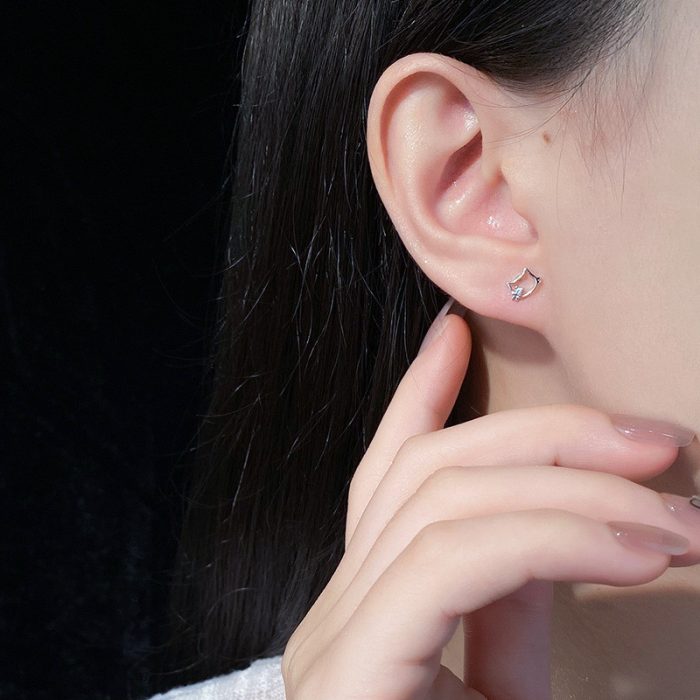 999 Fine Silver Cat Stud Earrings - Image 2