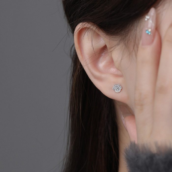 999 Fine Silver Cat Paw Fish Stud Earrings - Image 2