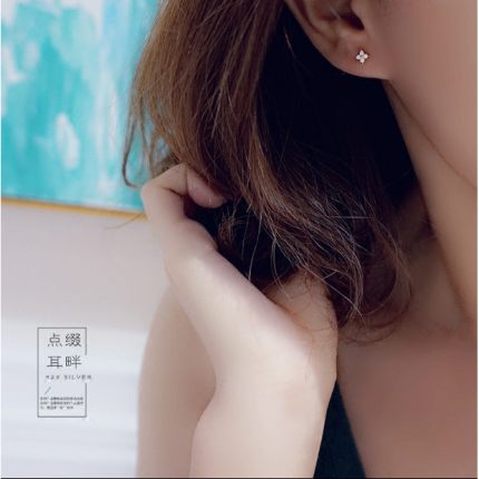 Creative Exquisite Gold Filled 925 Sterling Silver Mini Floral Pave CZ Four Leaf Clover Cartilage Stud Earrings - Image 5