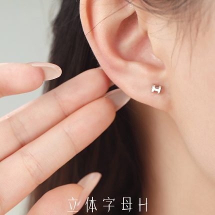 925 Sterling Silver Personalized Small Polished Letter H 3D Pave CZ Stud Earrings - Image 5