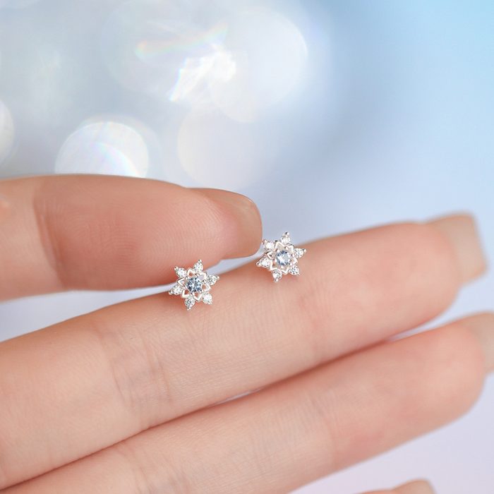 999 Fine Silver Snowflake Tassel Stud Earrings - Image 5