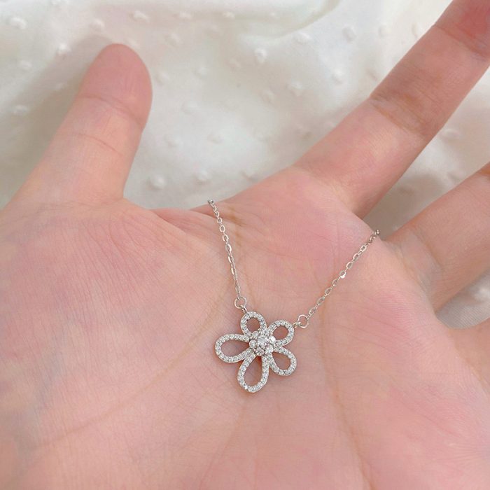 999 Fine Silver Floral Necklace - Image 4